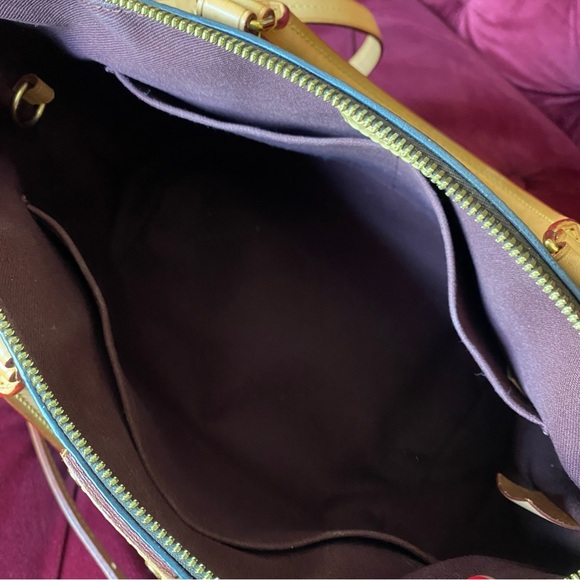 SOLD Authentic Louis Vuitton Monogram Turenne MM Purse Crossbody Pocketbook - Picture 4 of 13